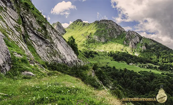 Losa "Paso de Roldán" en Erro, Navarra